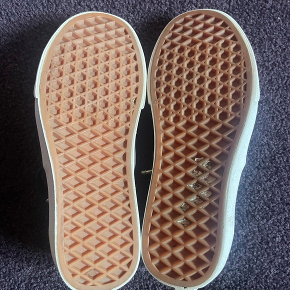 Vans Olive Canvas Sneakers with Black Laces - Picture 2 of 5